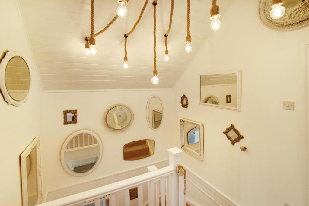 Luxury Lodge In The Heart Of The Cotswolds Cirencester Buitenkant foto