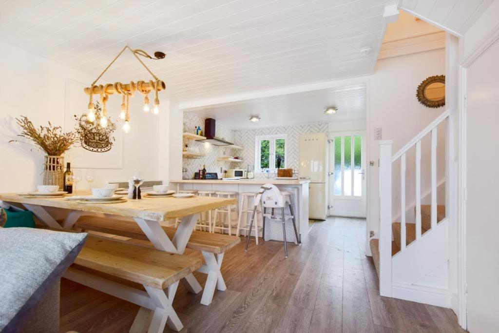 Luxury Lodge In The Heart Of The Cotswolds Cirencester Buitenkant foto